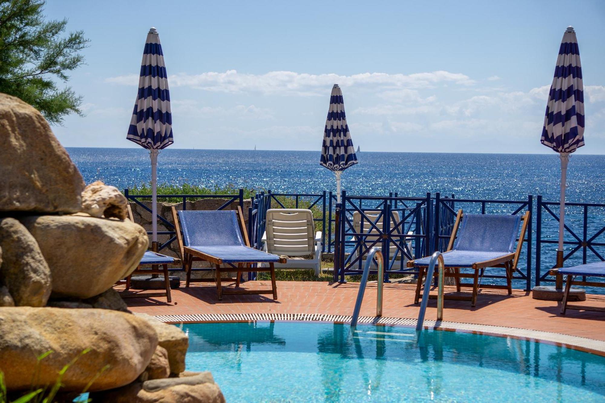 Hotel Il Perseo Chiessi Luaran gambar