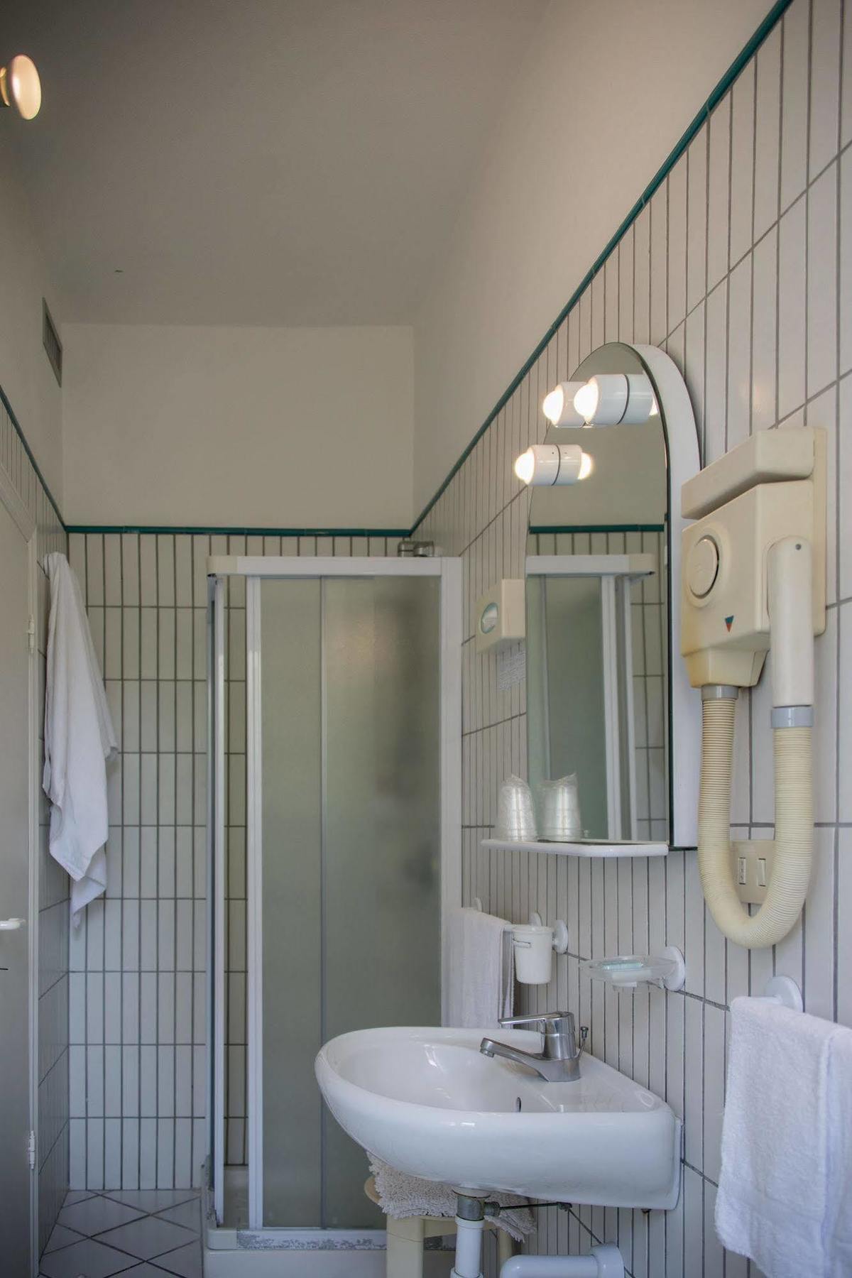 Hotel Il Perseo Chiessi Luaran gambar
