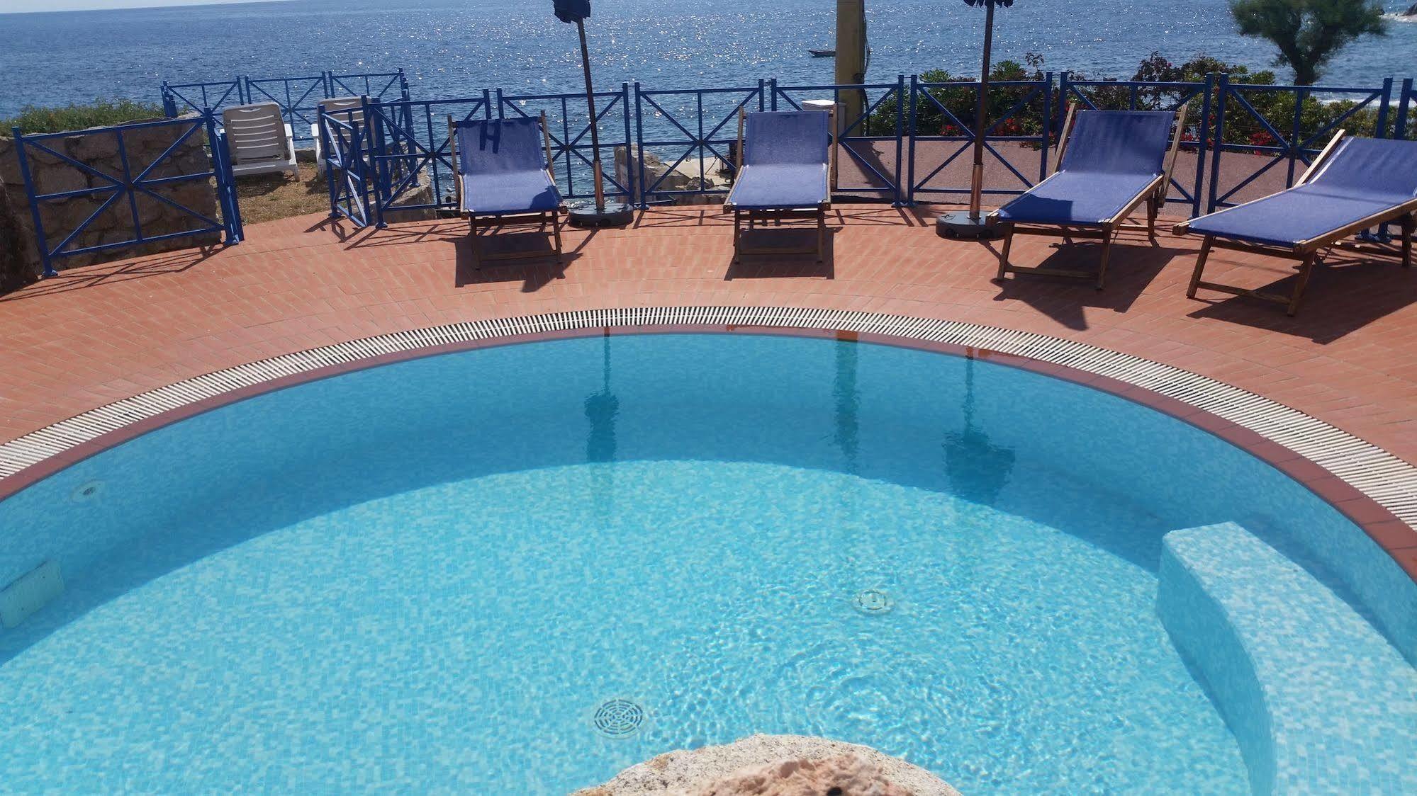Hotel Il Perseo Chiessi Luaran gambar
